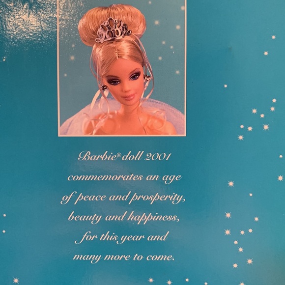 2001 Barbie Collectors Edition NEW Vintage stunning blue dress Barbie princess - Picture 5 of 7